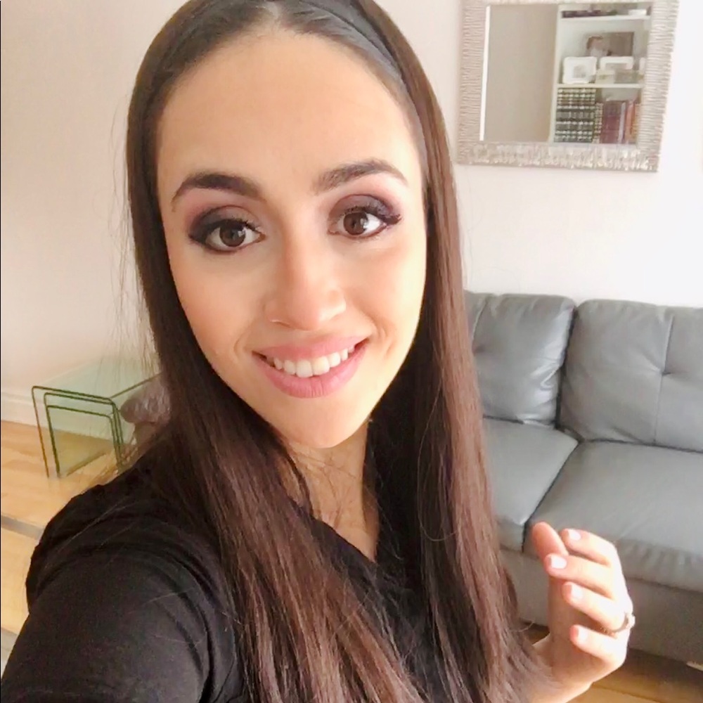 Meet your Posher, Leah